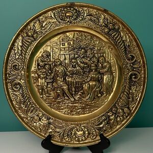 Vintage Peerage Embossed Brass Plate
Wall Plaque Tavern Scene Made in
England